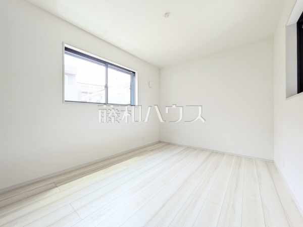 居室　【八王子市散田町１丁目】