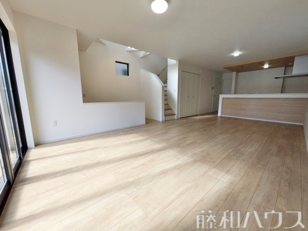 1号棟　リビング　【名古屋市守山区大字上志段味字東谷】