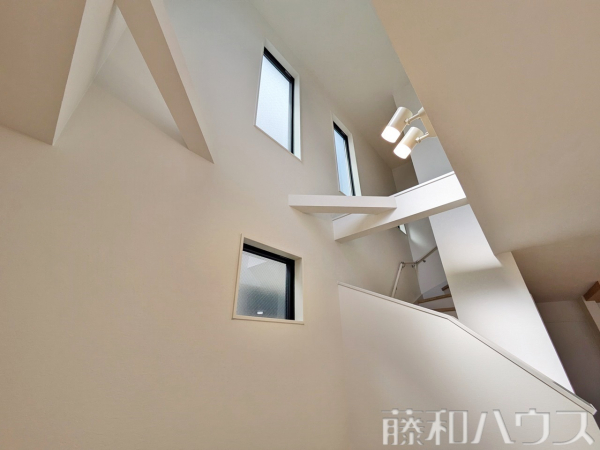 1号棟　リビング吹き抜け　【名古屋市守山区大字上志段味字東谷】