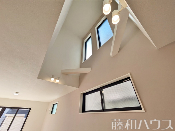 2号棟　リビング吹き抜け　【名古屋市守山区大字上志段味字東谷】