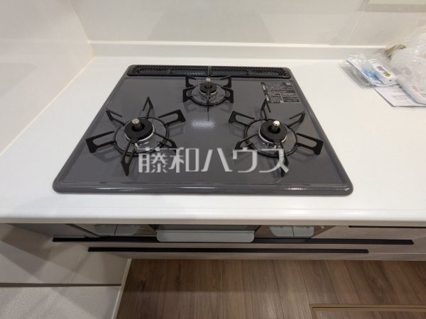 2号棟　キッチンコンロ　【所沢市東狭山ケ丘３丁目】