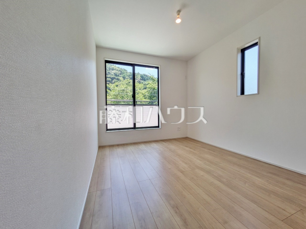 居室　【春日井市高蔵寺町７丁目】