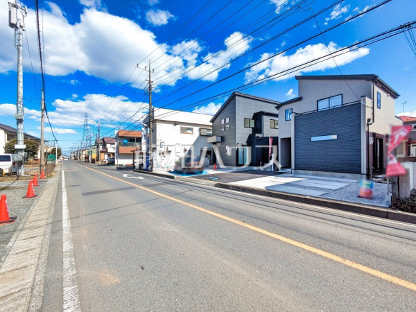 接道状況および現場風景　【所沢市和ケ原３丁目】 見学はしたいけど、なかなか時間が取れない・・・そんな方に出勤前や仕事終わりにマイホームを見学できるサポートをいたします。 