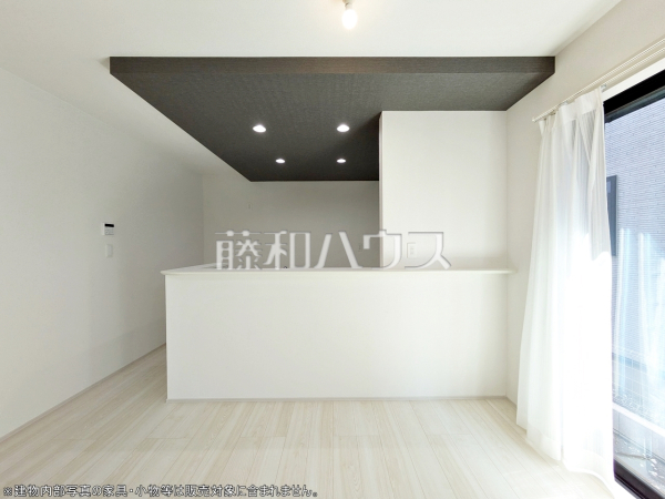 1号棟　キッチン　【所沢市和ケ原３丁目】