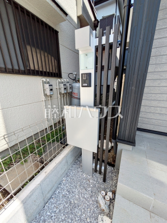 1号棟　玄関　【所沢市和ケ原３丁目】