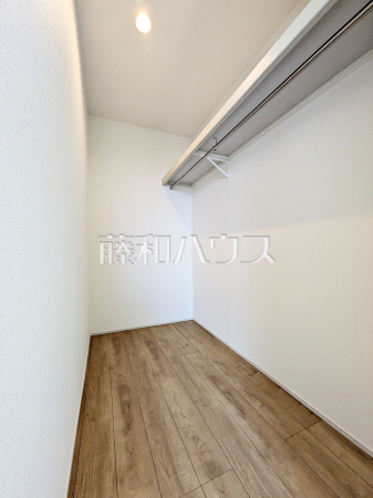 2号棟　ウォークインクローゼット　【所沢市和ケ原３丁目】