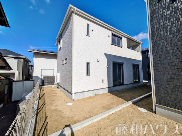 1号棟　外観および庭　【名古屋市守山区大字上志段味字稲堀田新田】