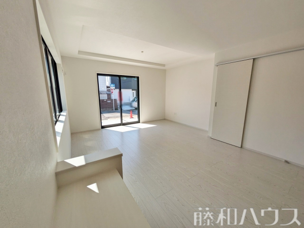 6号棟　リビング　【春日井市白山町６丁目】