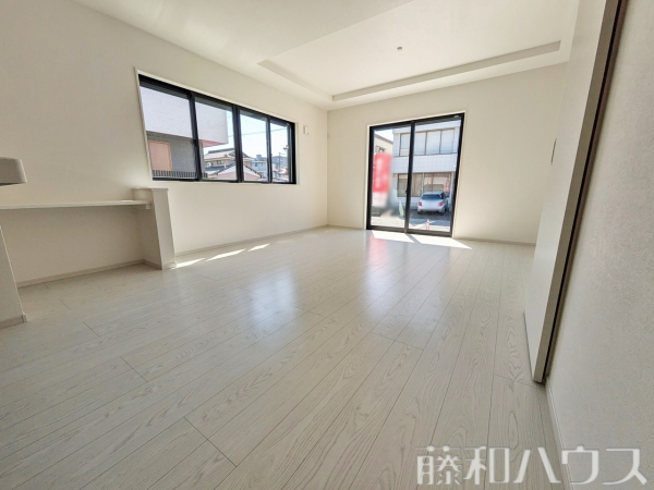 6号棟　リビング　【春日井市白山町６丁目】