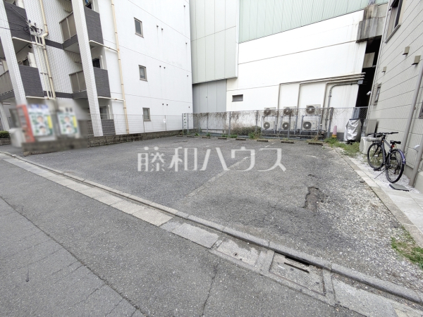 現地写真（現況：駐車場）　【練馬区桜台１丁目】
