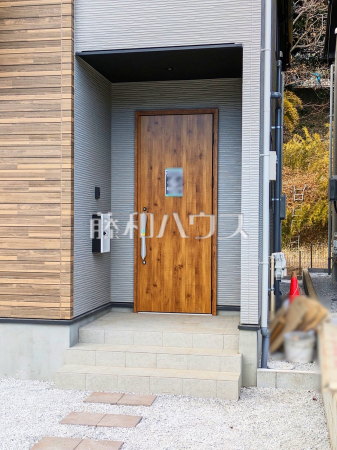 1号棟　玄関　【八王子市緑町】