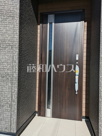 2号棟　玄関　【八王子市楢原町】