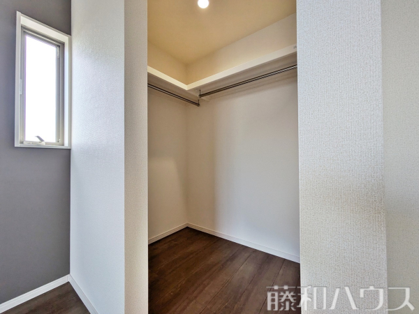 1号棟　収納　【春日井市岩成台９丁目】