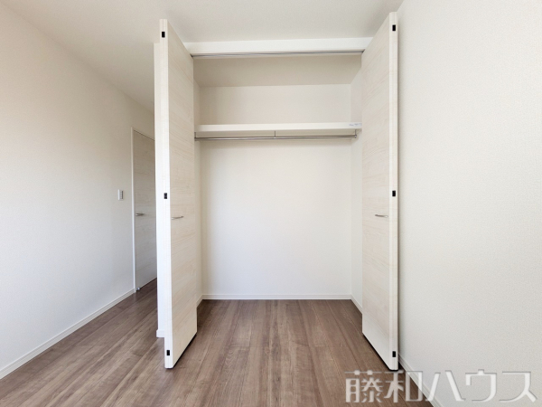 1号棟　収納　【春日井市岩成台９丁目】