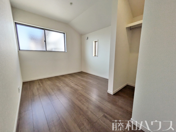 1号棟　居室　【春日井市岩成台９丁目】
