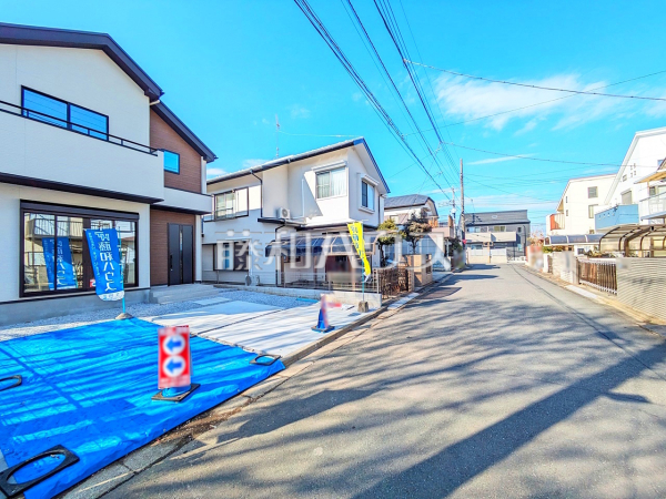 接道状況および現場風景　【立川市砂川町４丁目】
前面道路6mなので、運転が少し苦手な方でも運転・駐車がしやすそうですね。　