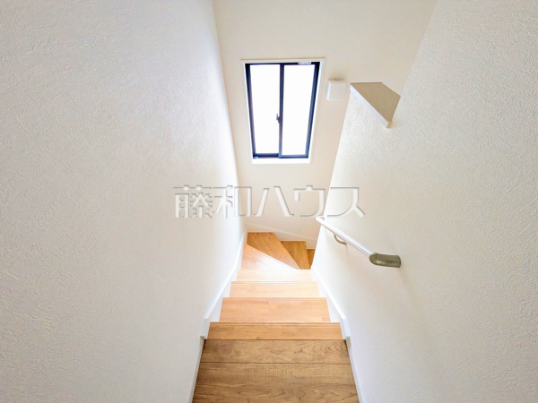 廊下・階段　【立川市砂川町４丁目】