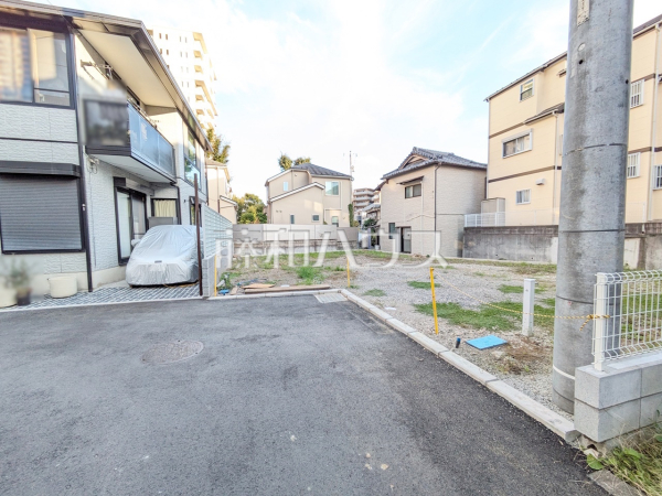 接道状況および現場風景　【八王子市子安町１丁目】 平日のご案内も可能です。まずはお気軽にお問合せ下さいませ。 