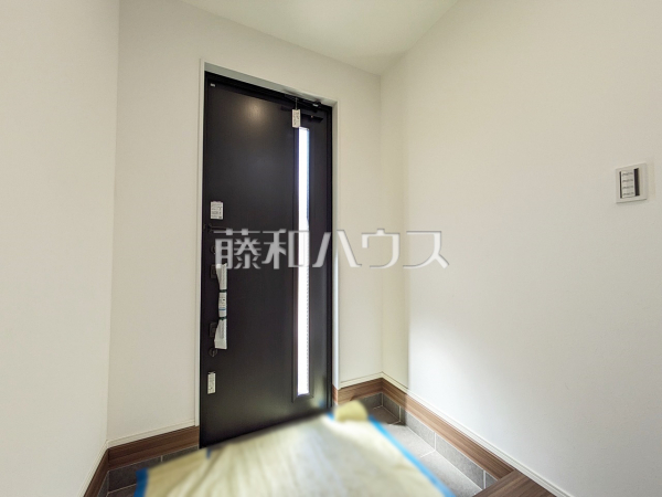 玄関　【三鷹市井の頭１丁目】