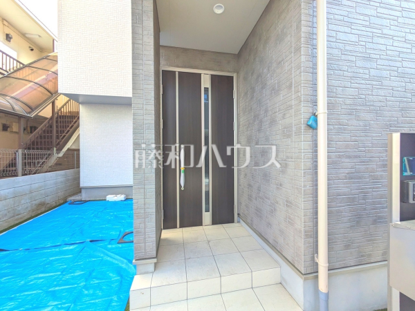 玄関　【小平市小川町１丁目】