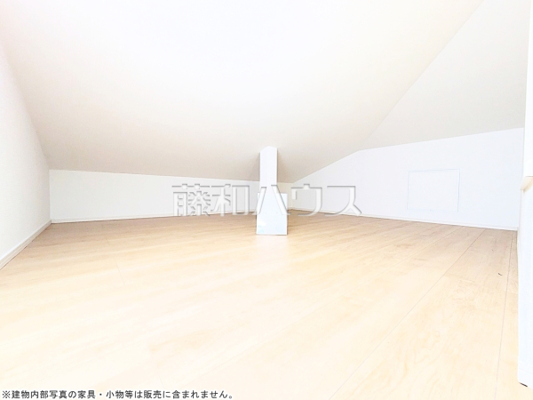 収納　【小平市小川町１丁目】