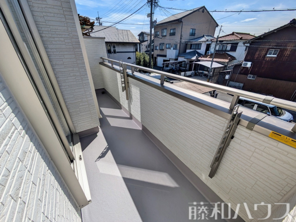 バルコニー　【春日井市南花長町】