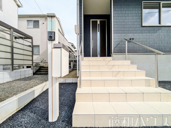 1号棟　玄関　【名古屋市名東区梅森坂２丁目】