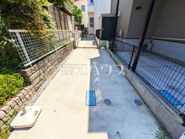 来客時や駐輪スペースとしても利用可能なカースペース　【立川市若葉町２丁目】