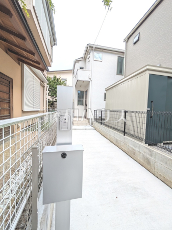 宅配ボックス　 宅配ボックス付きで再配達の手間が省けます 【立川市若葉町２丁目】