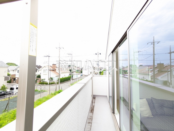 バルコニー　南向きバルコニーは日差しも行き届き、洗濯物もよく乾きます。【立川市若葉町２丁目】