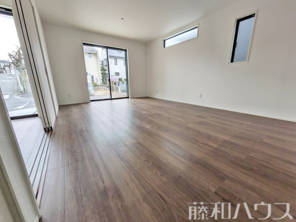 2号棟　リビング　【春日井市岩成台１０丁目】