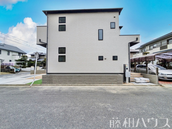 2号棟　外観　【春日井市岩成台１０丁目】