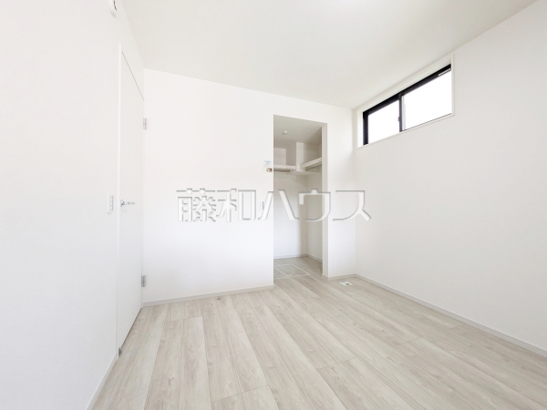納戸　【練馬区大泉町５丁目】
