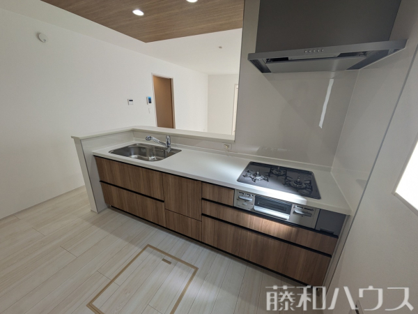 2号棟　キッチン　【西春日井郡豊山町大字豊場字神戸】