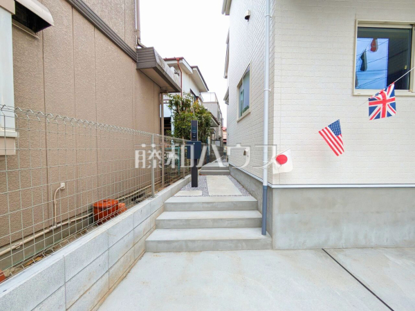 2号棟　玄関　【新座市野寺２丁目】