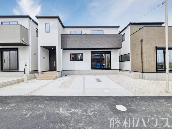 2号棟　外観およびカースペース　【岩倉市曽野町花ノ木】