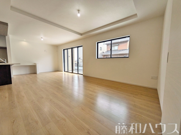 2号棟　リビング　【岩倉市曽野町花ノ木】