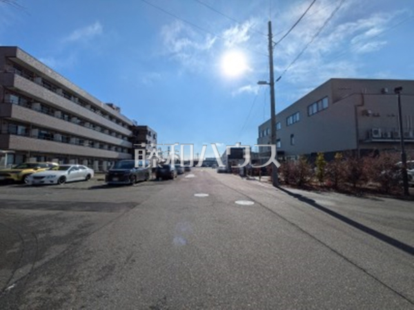 前面道路【ヒューマンスクエア豊田】