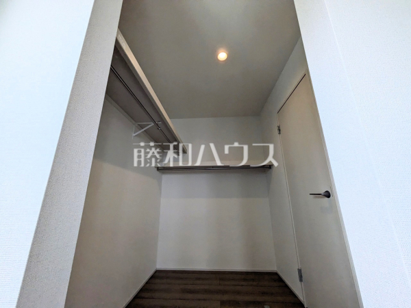 11号棟(モデルハウス)　ウォークインクローゼット　【練馬区西大泉４丁目】