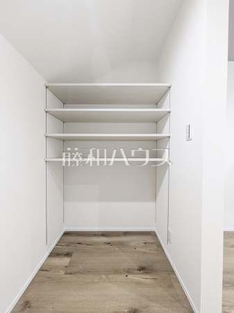 2号棟　収納　【練馬区三原台１丁目】
