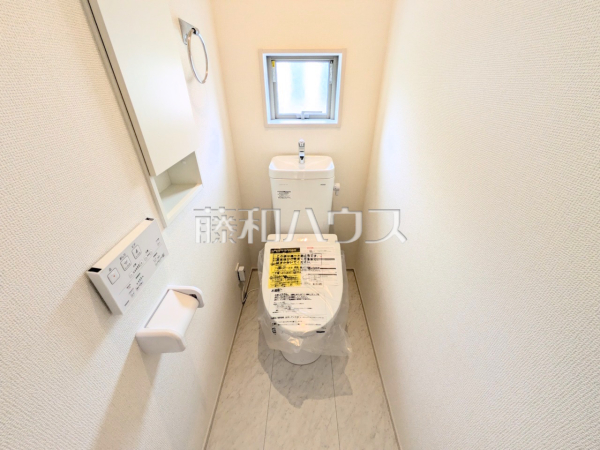 トイレ　【所沢市東狭山ケ丘３丁目】