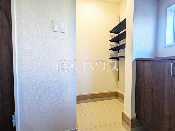 ３号棟　玄関収納　【八王子市川口町】