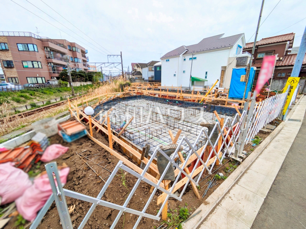 ≪1号棟　外観≫洗面化粧台が2箇所にあるので忙しい朝も便利なプラン。【府中市西府町１丁目】