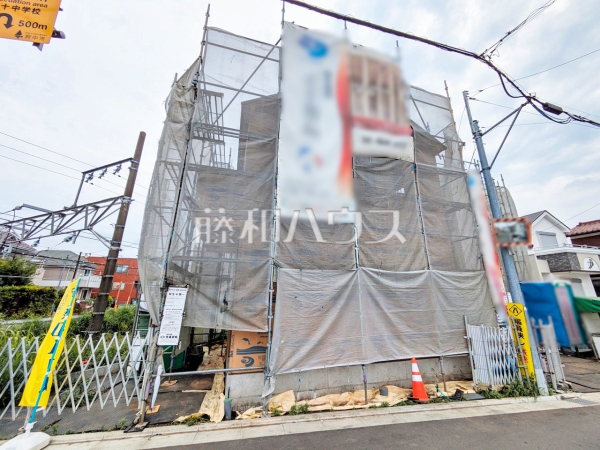 ≪1号棟　外観≫浴室乾燥機・ビルトイン食洗機など日々の生活を豊かに、暮らしを心地良くする先進の設備の住宅。 【府中市西府町１丁目】