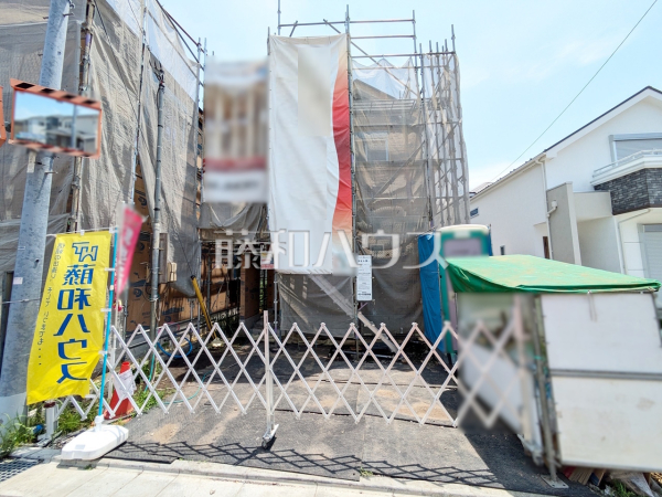 ≪2号棟　現地写真≫パントリやシューズインクロークなど収納重視の間取りです。【府中市西府町１丁目】