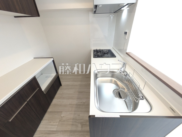 キッチン　【カクタス田無マンション】 見学はしたいけど、なかなか時間が取れない・・・そんな方に出勤前や仕事終わりにマイホームを見学できるサポートをいたします。 