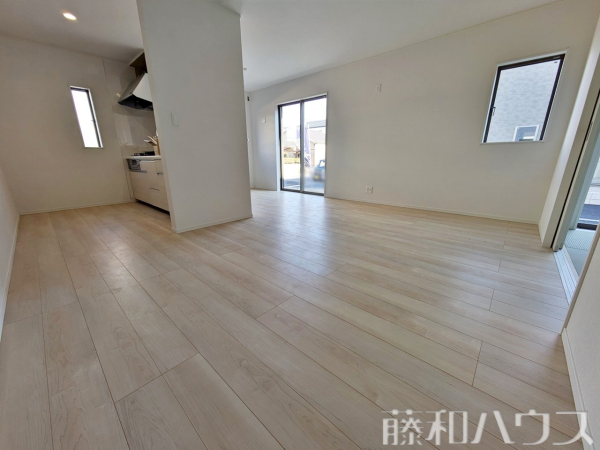 3号棟　リビング　【春日井市柏原町１丁目】