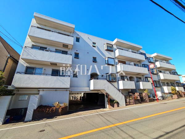 外観　【マートルコートつつじヶ丘】京王線「つつじヶ丘」駅 徒歩13分！この恵まれたロケーションによる幸福感は、毎朝の通勤時にしっかりと感じられるのではないでしょうか。