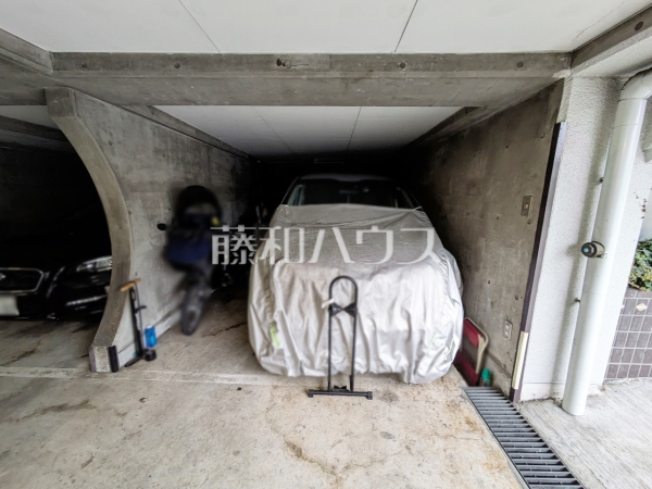 専用駐車場　【マートルコートつつじヶ丘】