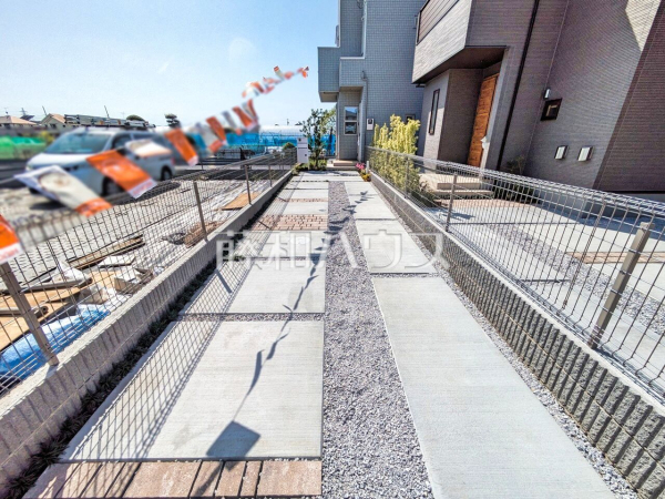 7号棟　カースペース　【立川市西砂町１丁目】
来客時や駐輪スペースとしても利用可能なカースペース　